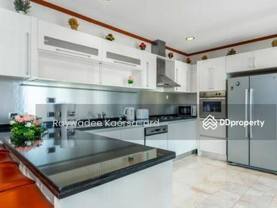 Surin Sabai, Phuket, Thailand Surin Sabai, Phuket, Thailand