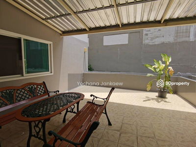 Mitr Mansion, Bangkok, Thailand Mitr Mansion, Bangkok, Thailand