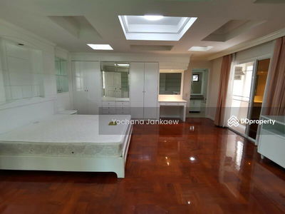 Mitr Mansion, Bangkok, Thailand Mitr Mansion, Bangkok, Thailand