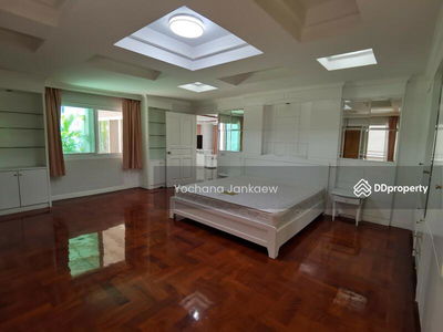 Mitr Mansion, Bangkok, Thailand Mitr Mansion, Bangkok, Thailand
