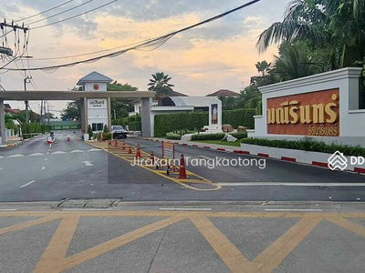 Maneerin Village, 4 bedrooms, 4 bathrooms, 61 sq m., Nonthaburi, Thailand Maneerin Village, 4 bedrooms, 4 bathrooms, 61 sq m., Nonthaburi, Thailand