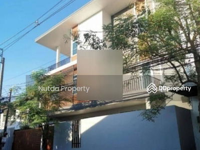 House Prachachuen, Bangkok, Thailand House Prachachuen, Bangkok, Thailand