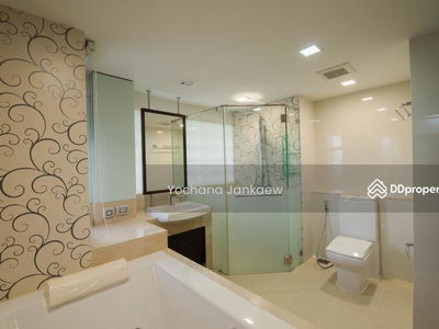 Mayfair Garden, Bangkok, Thailand Mayfair Garden, Bangkok, Thailand