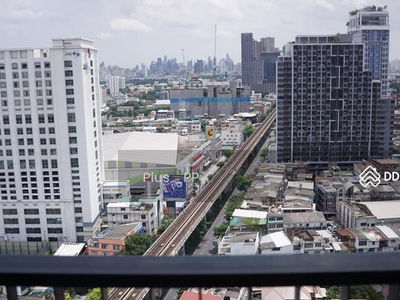 The Editor Vertical Village Sapankwai, Bangkok, Thailand The Editor Vertical Village Sapankwai, Bangkok, Thailand