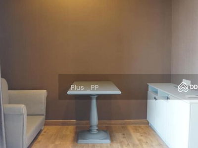 The Editor Vertical Village Sapankwai, Bangkok, Thailand The Editor Vertical Village Sapankwai, Bangkok, Thailand