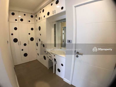 The Crest Sukhumvit 34, Bangkok, Thailand The Crest Sukhumvit 34, Bangkok, Thailand