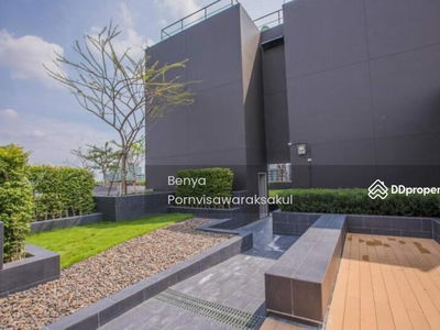 Life Asoke, Bangkok, Thailand Life Asoke, Bangkok, Thailand