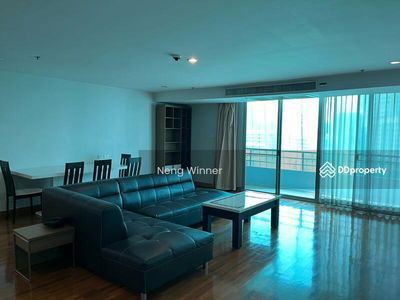 Queen's Park View, Bangkok, Thailand Queen's Park View, Bangkok, Thailand