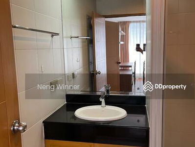 Queen's Park View, Bangkok, Thailand Queen's Park View, Bangkok, Thailand