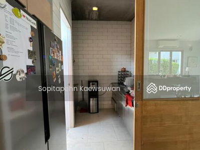 10110, Bangkok, Thailand 10110, Bangkok, Thailand