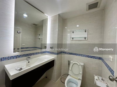 Life @ Sukhumvit 65, Bangkok, Thailand Life @ Sukhumvit 65, Bangkok, Thailand