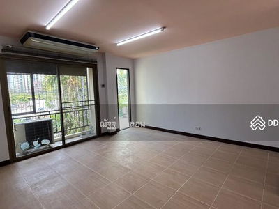 Maneeya Ville, Bangkok, Thailand Maneeya Ville, Bangkok, Thailand