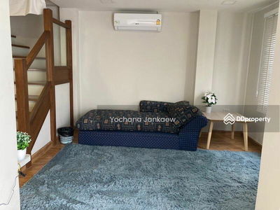 House 4-bed for rent at Sukhumvit, Bangkok, Thailand House 4-bed for rent at Sukhumvit, Bangkok, Thailand