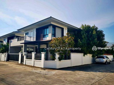 the complete sriracha, Chon Buri, Thailand the complete sriracha, Chon Buri, Thailand