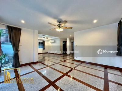 House in Compound, Bangkok, Thailand House in Compound, Bangkok, Thailand