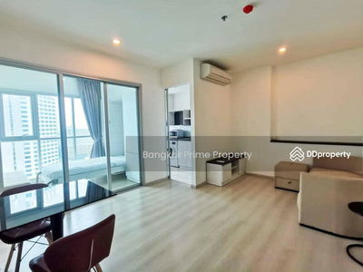 Life Ratchadapisek, Bangkok, Thailand Life Ratchadapisek, Bangkok, Thailand