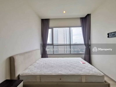 Life Ratchadapisek, Bangkok, Thailand Life Ratchadapisek, Bangkok, Thailand