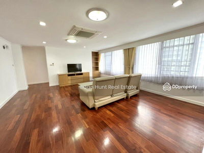 Acadamia Grand Tower, Bangkok, Thailand Acadamia Grand Tower, Bangkok, Thailand