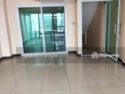 Townhome, 3 floors, 3 bedrooms, 3 bathrooms, 2 air conditioners, no furniture, for rent 19,000 baht, Phahon Yothin Road 32, Senaniwet Village 12.
Near Rotus Department Store, Bangkok, Thailand Townhome, 3 floors, 3 bedrooms, 3 bathrooms, 2 air conditioners, no furniture, for rent 19,000 baht, Phahon Yothin Road 32, Senaniwet Village 12.
Near Rotus Department Store, Bangkok, Thailand