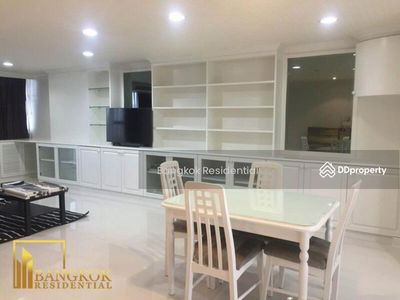 Supalai Place Sukhumvit 39, Bangkok, Thailand Supalai Place Sukhumvit 39, Bangkok, Thailand