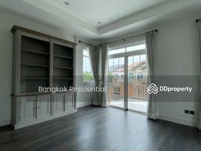 House in Compound, Samut Prakan, Thailand House in Compound, Samut Prakan, Thailand