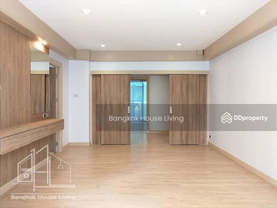 Raj Mansion, Bangkok, Thailand Raj Mansion, Bangkok, Thailand