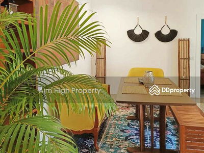 House in Phetchaburi Road, Bangkok, Thailand House in Phetchaburi Road, Bangkok, Thailand