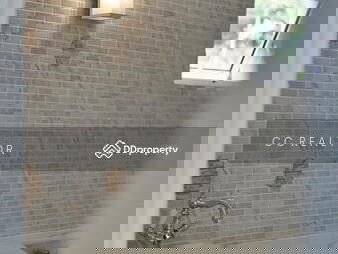 Panya Village Pattanakarn, Bangkok, Thailand Panya Village Pattanakarn, Bangkok, Thailand