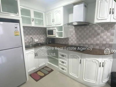 Supalai Place Sukhumvit 39, Bangkok, Thailand Supalai Place Sukhumvit 39, Bangkok, Thailand