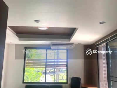 Townhouse, 4 Bed, Huai Khwang, Near KIS International School, Bangkok, Thailand Townhouse, 4 Bed, Huai Khwang, Near KIS International School, Bangkok, Thailand