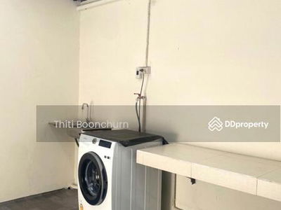Townhouse, 4 Bed, Huai Khwang, Near KIS International School, Bangkok, Thailand Townhouse, 4 Bed, Huai Khwang, Near KIS International School, Bangkok, Thailand