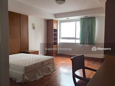 Krungthep Thani Tower, Bangkok, Thailand Krungthep Thani Tower, Bangkok, Thailand