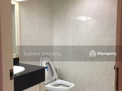 Krungthep Thani Tower, Bangkok, Thailand Krungthep Thani Tower, Bangkok, Thailand