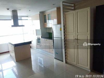 Urbana Langsuan, Bangkok, Thailand Urbana Langsuan, Bangkok, Thailand