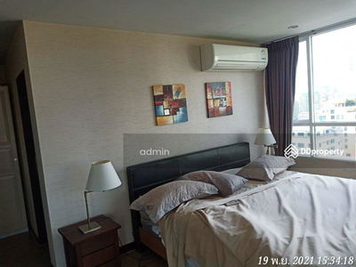 Urbana Langsuan, Bangkok, Thailand Urbana Langsuan, Bangkok, Thailand