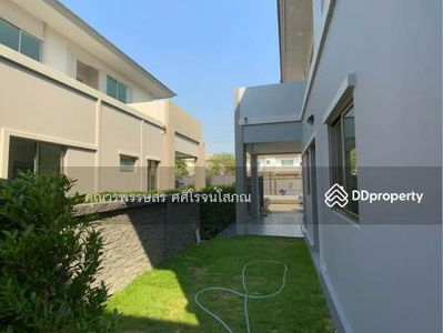 The Palm Bangna-Wongwaen, Bangkok, Thailand The Palm Bangna-Wongwaen, Bangkok, Thailand