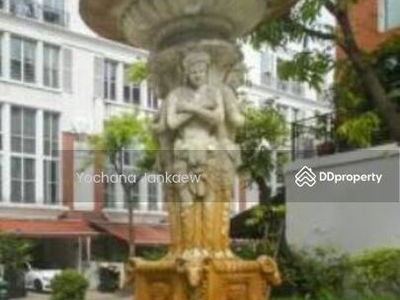 Baan Klang Krung Thonglor, Bangkok, Thailand Baan Klang Krung Thonglor, Bangkok, Thailand