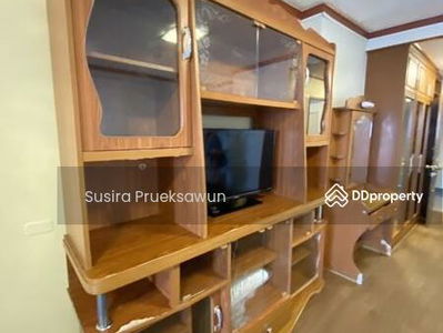 Srivara Mansion, Bangkok, Thailand Srivara Mansion, Bangkok, Thailand