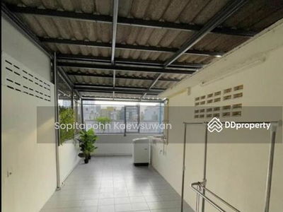 10110, Bangkok, Thailand 10110, Bangkok, Thailand