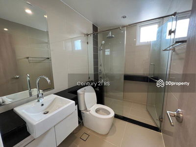 Supalai Lite Ratchada-Narathiwas-Sathorn, Bangkok, Thailand Supalai Lite Ratchada-Narathiwas-Sathorn, Bangkok, Thailand