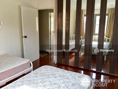 Large 2-Bedroom House, Bangkok, Thailand Large 2-Bedroom House, Bangkok, Thailand