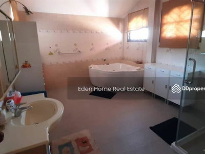 Beautiful House for rent with Swimming pool and Spacious Garden, Phuket, Thailand Beautiful House for rent with Swimming pool and Spacious Garden, Phuket, Thailand