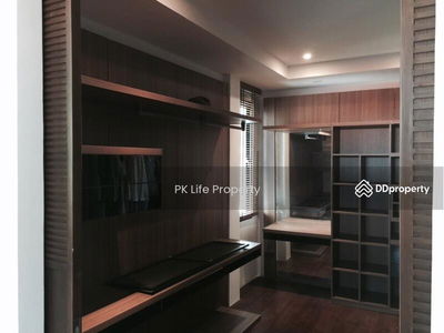 Housing in Ban Ratsada, Thailand Housing in Ban Ratsada, Thailand