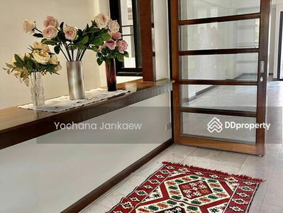 Spacious 4-Br Townhouse near BTS Nana, Bangkok, Thailand Spacious 4-Br Townhouse near BTS Nana, Bangkok, Thailand