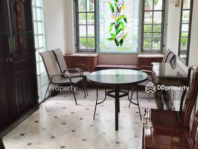 4 Bed House, Bangkok, Thailand 4 Bed House, Bangkok, Thailand