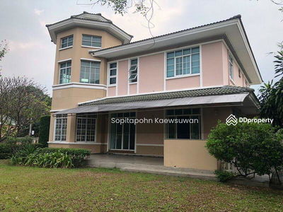 10200, Bangkok, Thailand 10200, Bangkok, Thailand