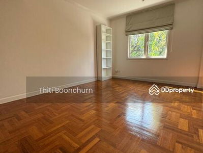 Townhouse, 400sqm, Quiet Street, Phrom Phong, Bangkok, Thailand Townhouse, 400sqm, Quiet Street, Phrom Phong, Bangkok, Thailand
