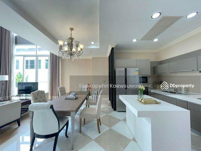 10110, Bangkok, Thailand 10110, Bangkok, Thailand