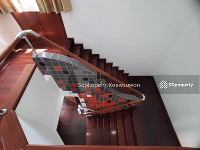 10110, Bangkok, Thailand 10110, Bangkok, Thailand