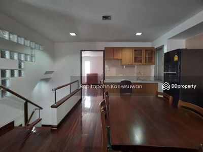 10110, Bangkok, Thailand 10110, Bangkok, Thailand